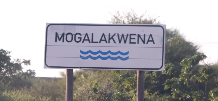 A mentally challenged man throws himself into the Mogalakwena river