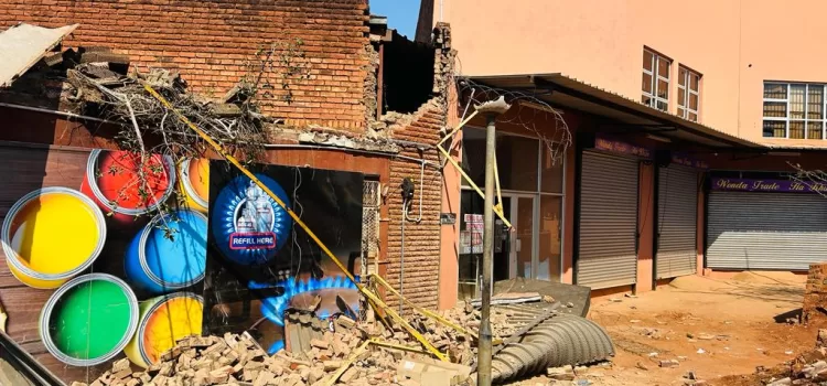 One person injured in the Thohoyandou building collapse 